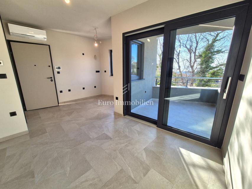 Novogradnja z dvema spalnicama