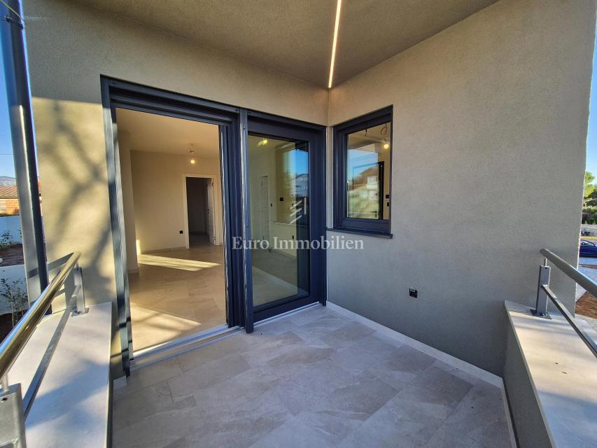 Novogradnja z dvema spalnicama