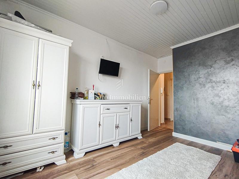 Trosobno stanovanje v centru s pogledom na morje