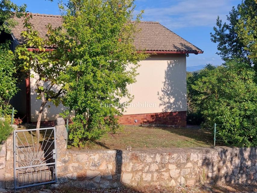 Samostojna hiša s teraso in vrtom, Čižići