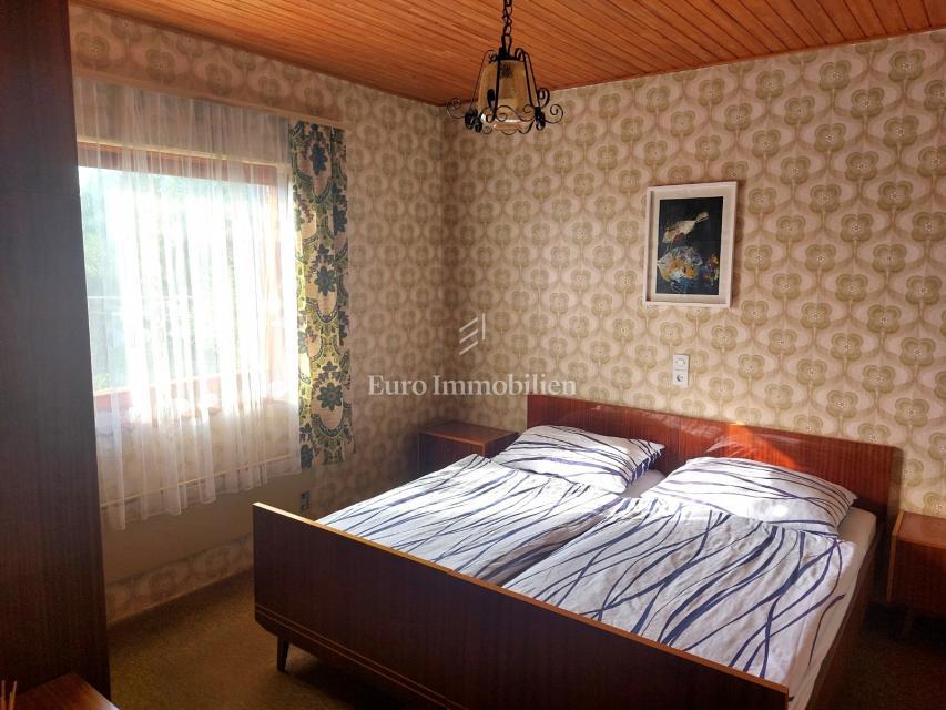 Samostojna hiša s teraso in vrtom, Čižići