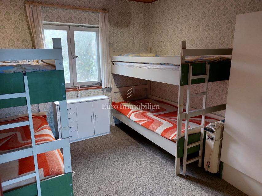 Samostojna hiša s teraso in vrtom, Čižići