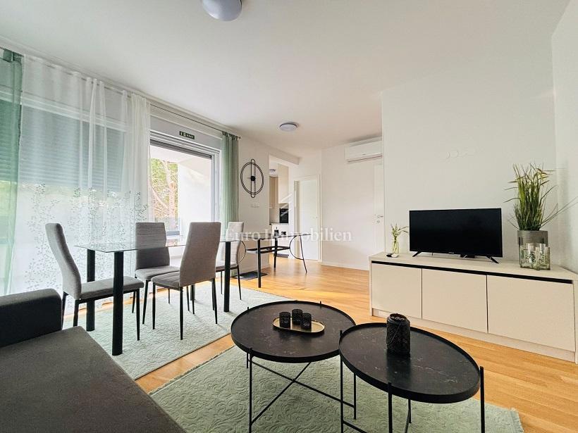 Novalja – Apartma v novogradnji s skupnim bazenom