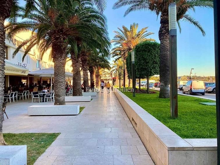 Novalja – Apartma v novogradnji s skupnim bazenom