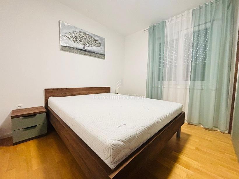 Novalja – Apartma v novogradnji s skupnim bazenom