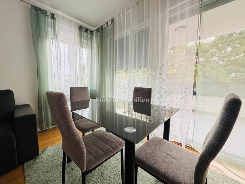 Novalja – Apartma v novogradnji s skupnim bazenom