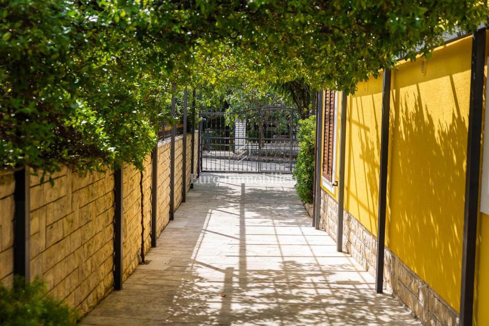 Selce, dve hiši za prodajo