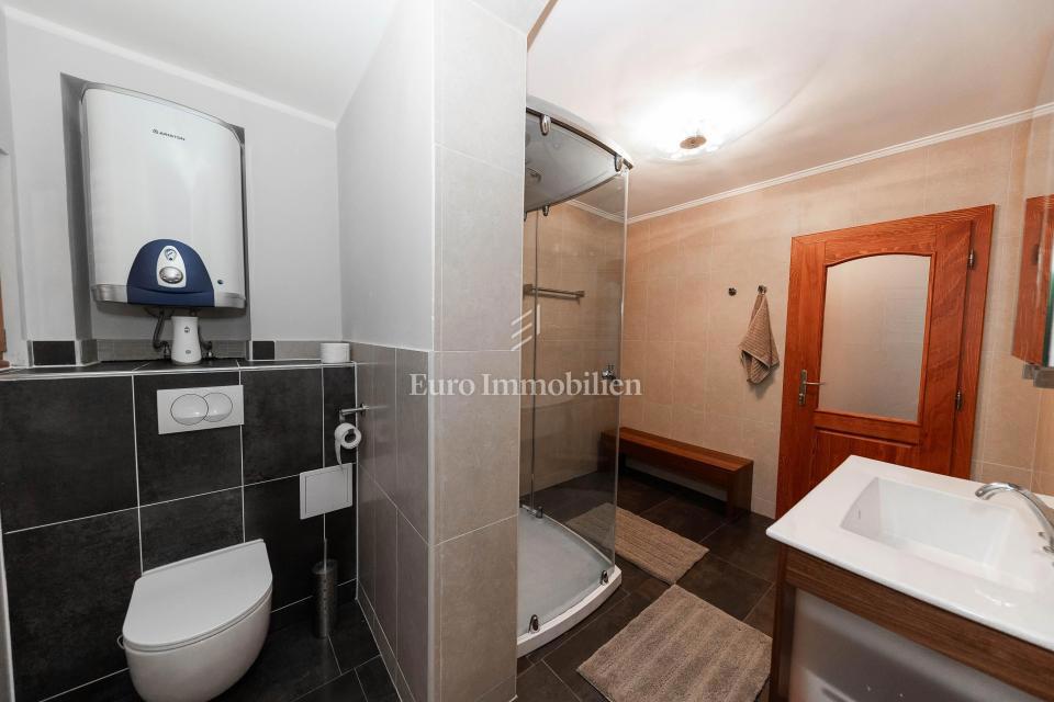 Selce, dve hiši za prodajo