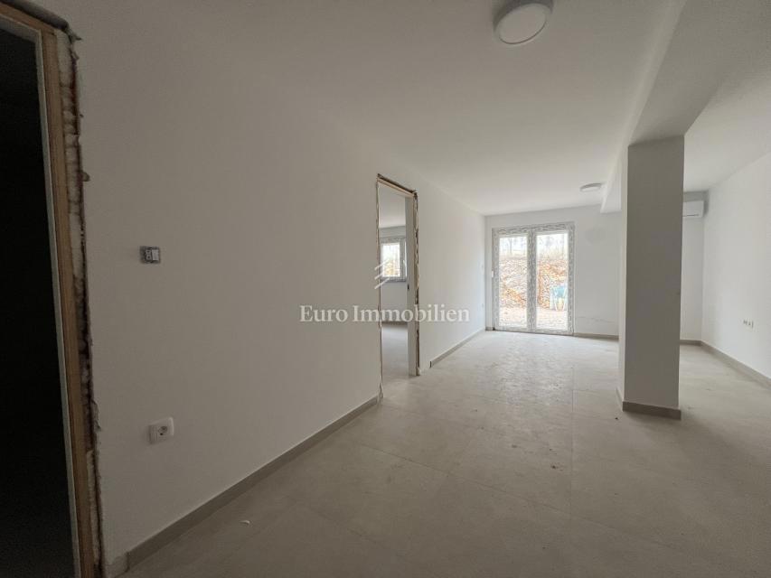 Crikvenica, stanovanje z vrtom