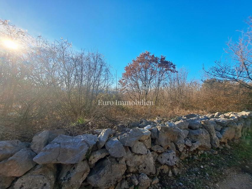 Malinska - okolica - gradbeno zemljišče s pogledom na morje