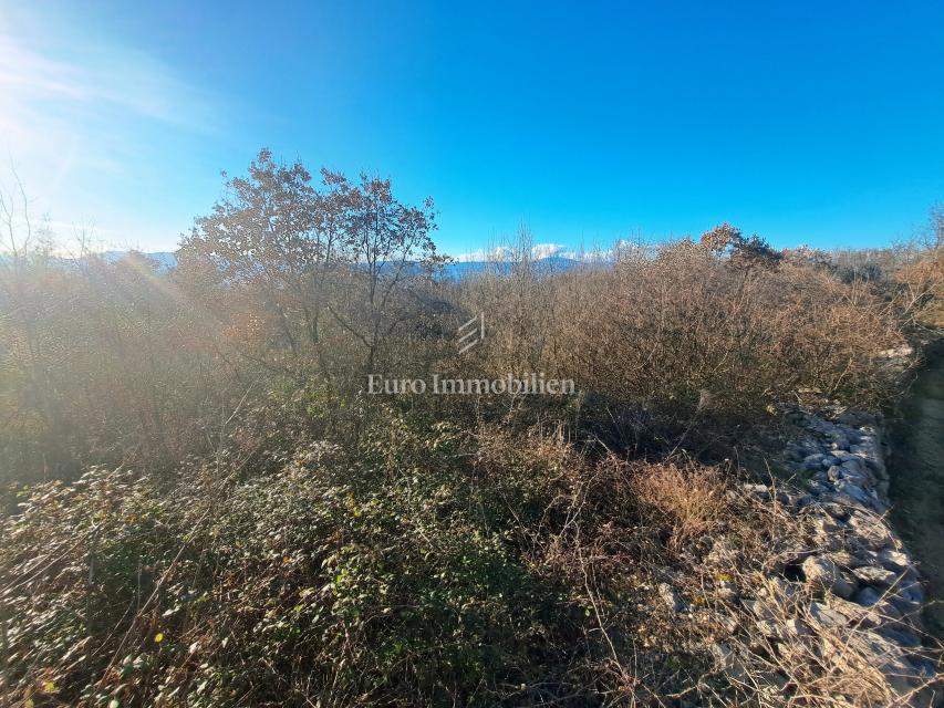 Malinska - okolica - gradbeno zemljišče s pogledom na morje