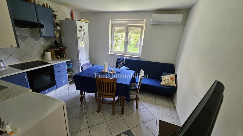 Čudovito 2-sobno stanovanje z dnevno sobo naprodaj