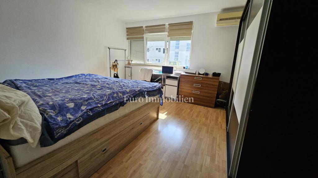 Čudovito 2-sobno stanovanje z dnevno sobo naprodaj