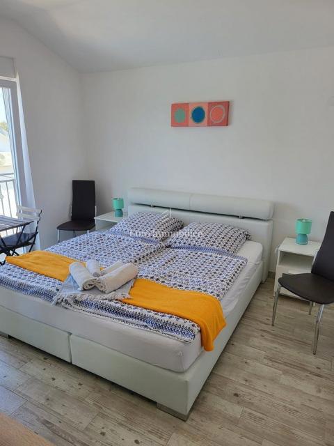 Donja Jagodnja - hiša z bazenom na mirni lokaciji