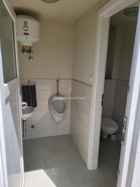 Donja Jagodnja - hiša z bazenom na mirni lokaciji