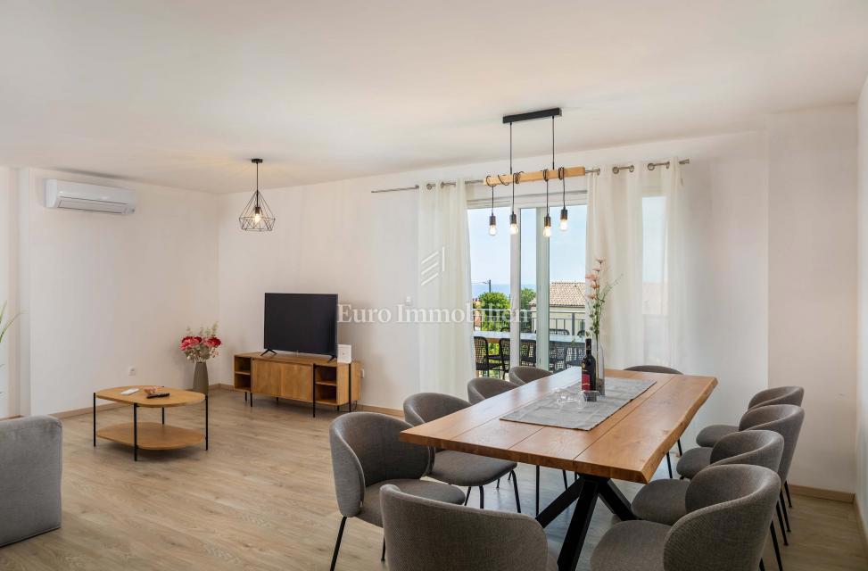 Istra - Vila z bazenom in panoramskim pogledom na morje