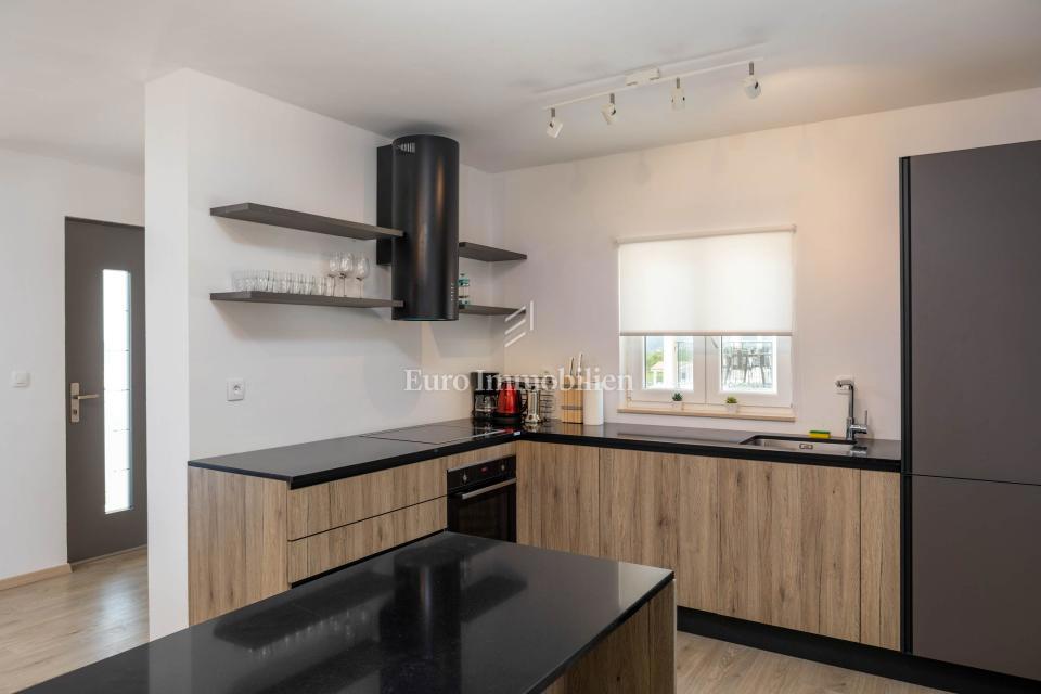 Istra - Vila z bazenom in panoramskim pogledom na morje