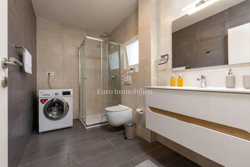 Istra - Vila z bazenom in panoramskim pogledom na morje