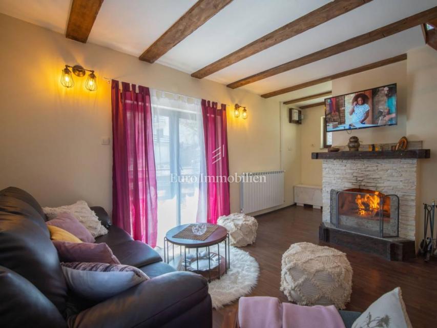 Fužine, Lič - očarljiva hiša v zeleni oazi