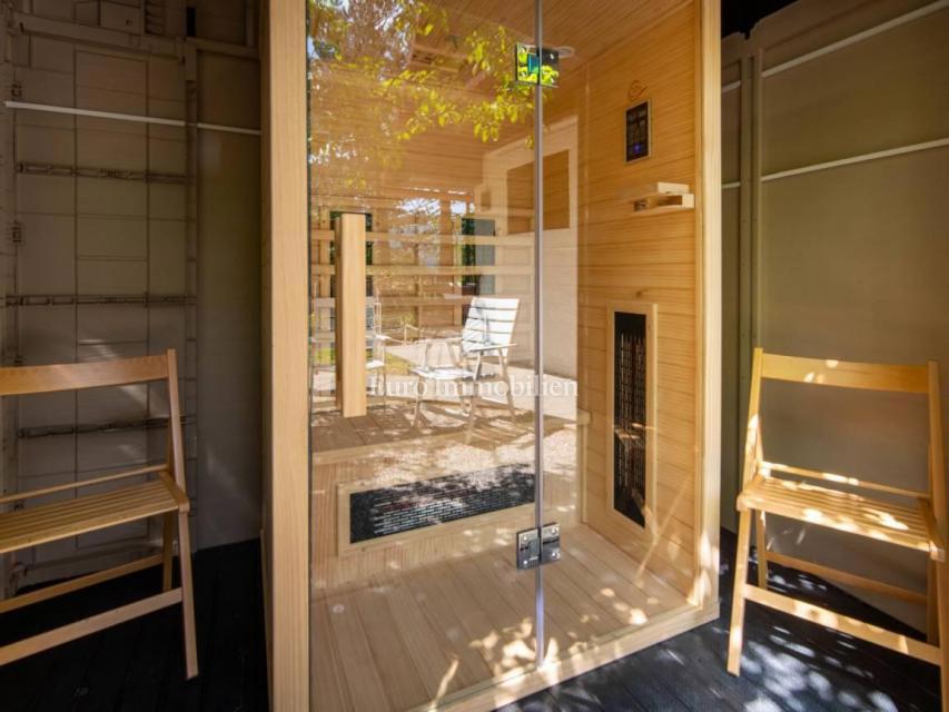 Fužine, Lič - očarljiva hiša v zeleni oazi