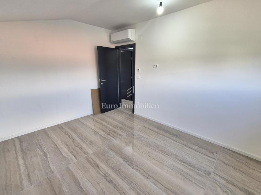 Apartma s prekrasnim pogledom na morje v Malinski