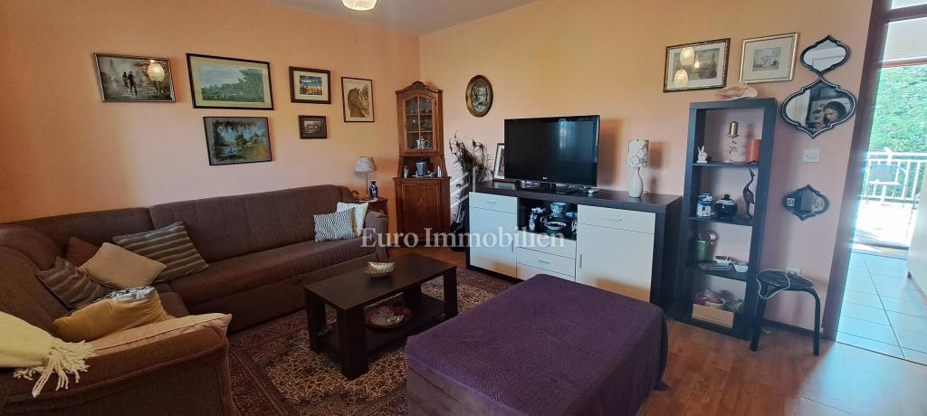 Malinska - apartma v prvem nadstropju blizu plaže
