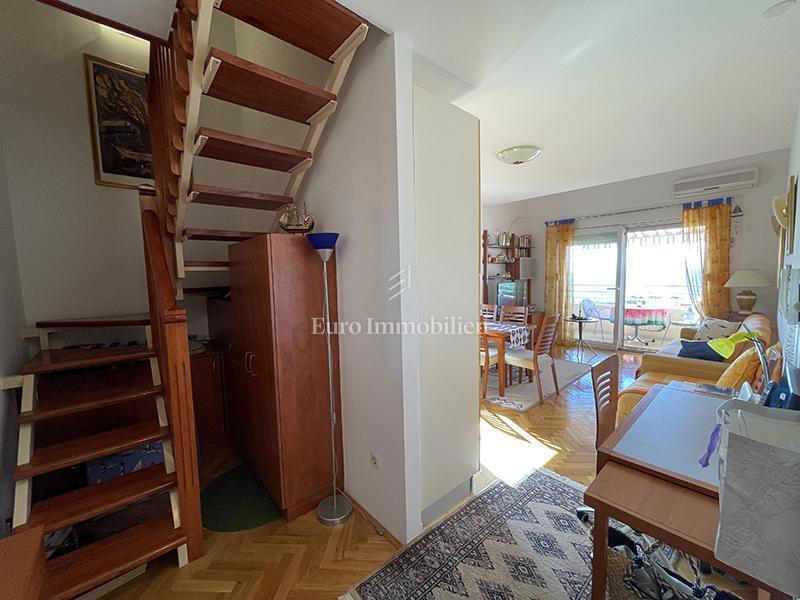 Promajna - opremljeno stanovanje s panoramskim pogledom na morje