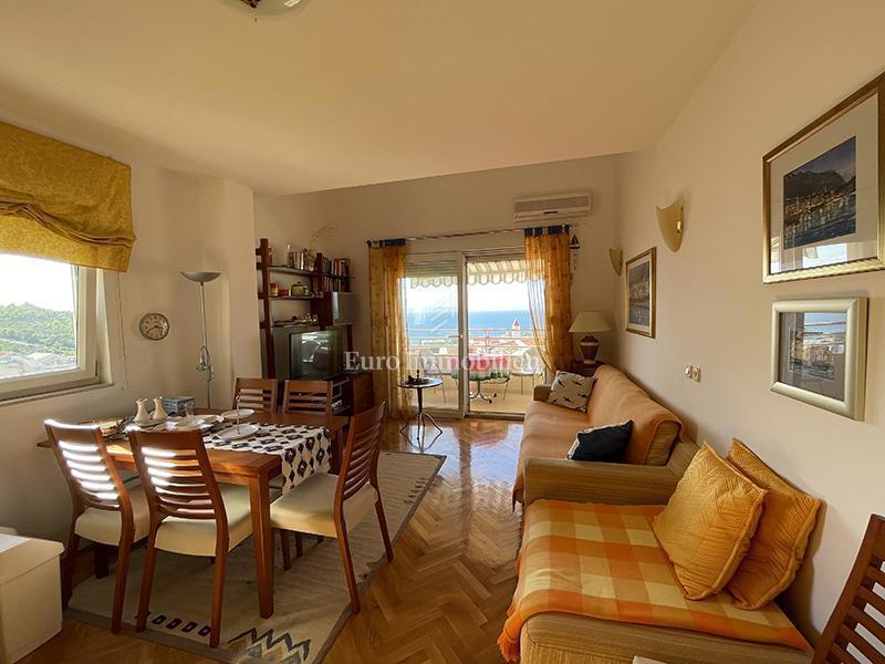 Promajna - opremljeno stanovanje s panoramskim pogledom na morje