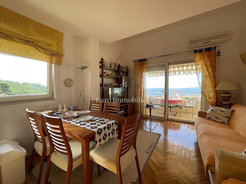 Promajna - opremljeno stanovanje s panoramskim pogledom na morje