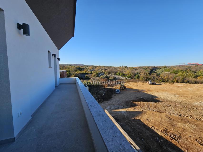 Penthouse na mirni lokaciji - novogradnja v mestu Krk