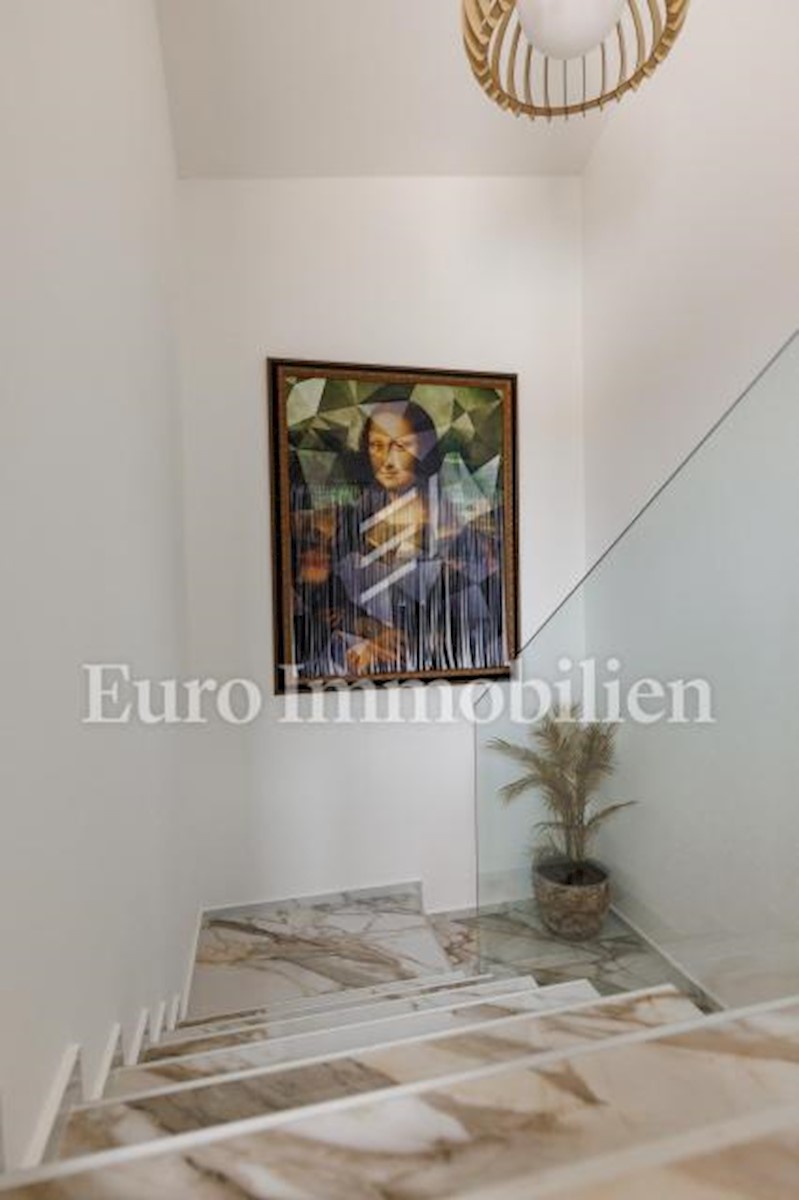 Vila z bazenom in pogledom na morje - Malinska
