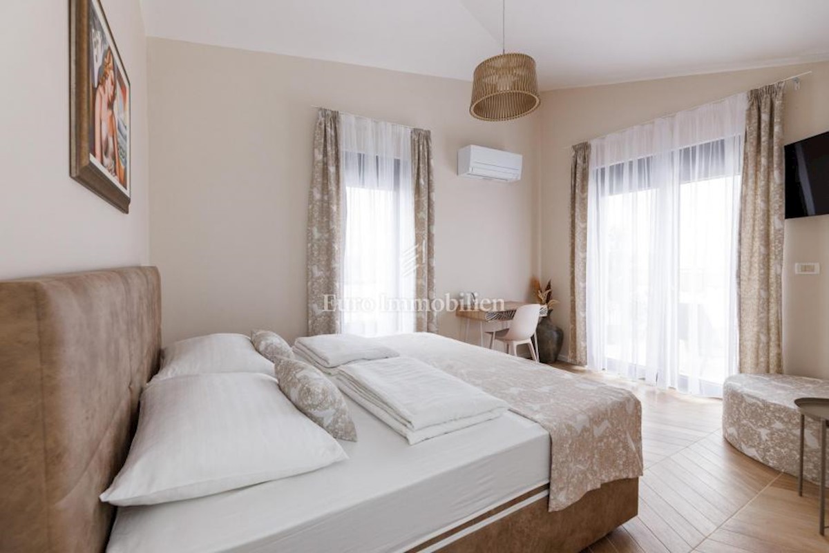 Vila z bazenom in pogledom na morje - Malinska