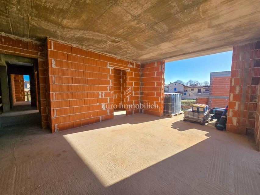 Vila z bazenom v izgradnji - okolica Poreča 