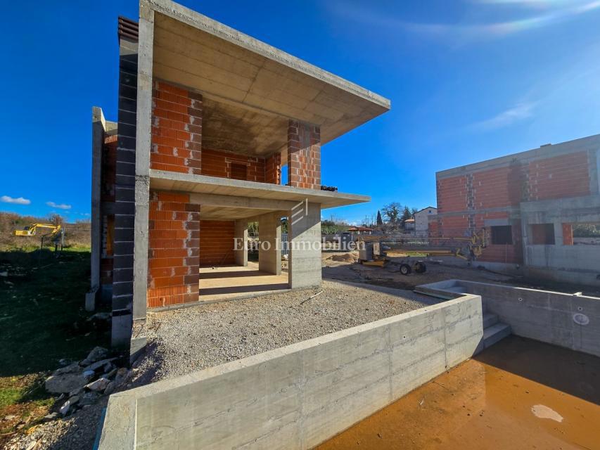 Vila z bazenom v izgradnji - okolica Poreča 