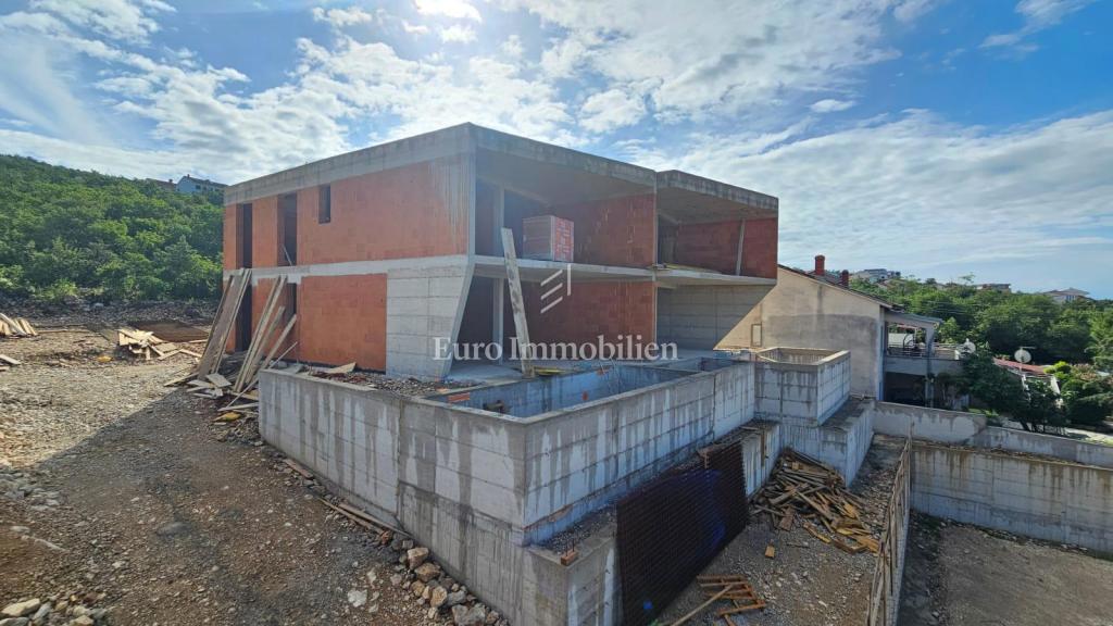 Jadranovo, dvojček z bazenom v Roh Bau