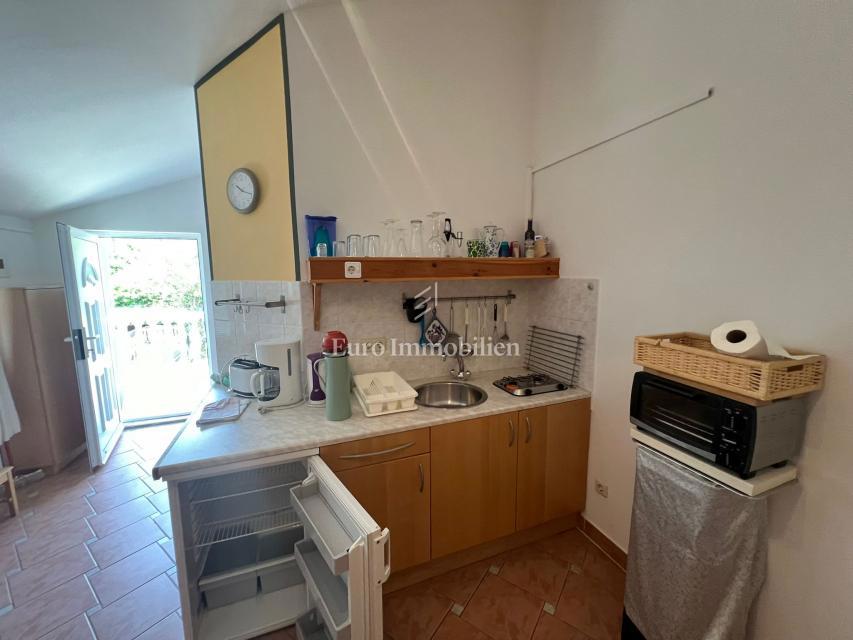 Pašman - hiša s tremi apartmaji