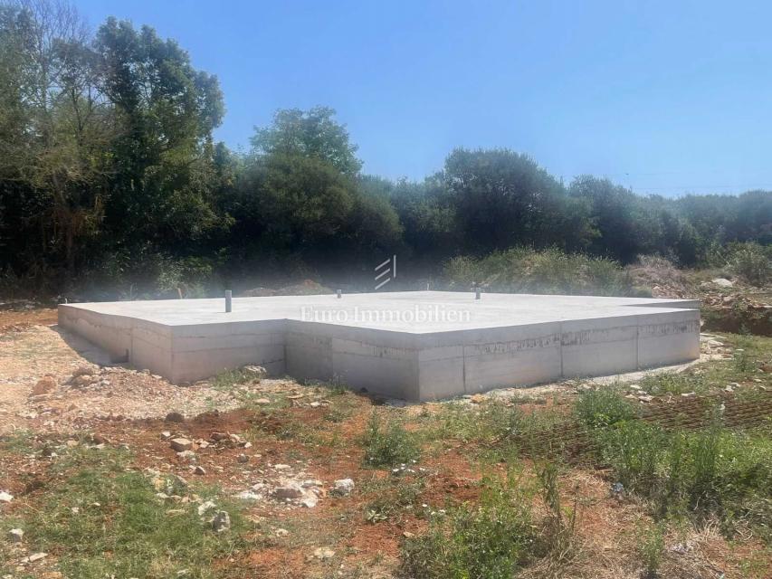 Moderna enodružinska hiša v bližini Pule