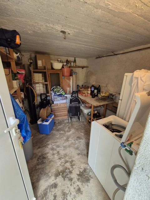 Dva apartmaja v drugi vrsti do morja