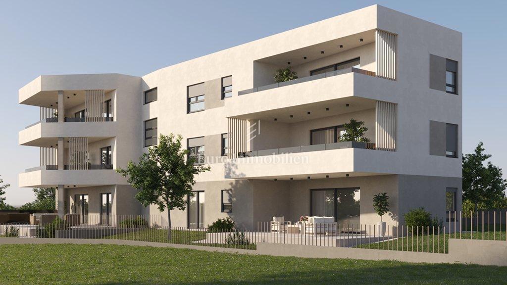 Vodice, apartma blizu plaže - novogradnja!