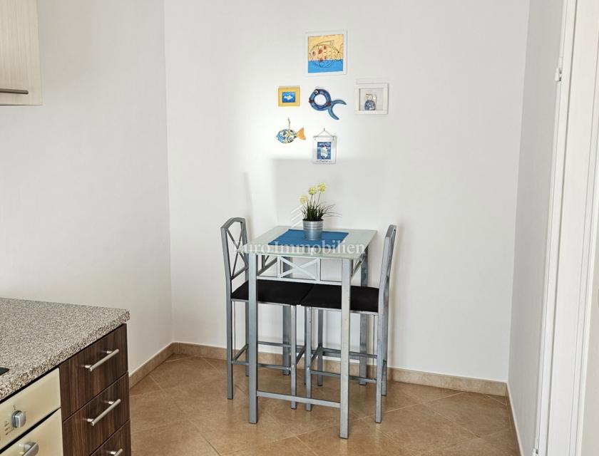 Apartma z 2 sobami, obdan z zelenjem