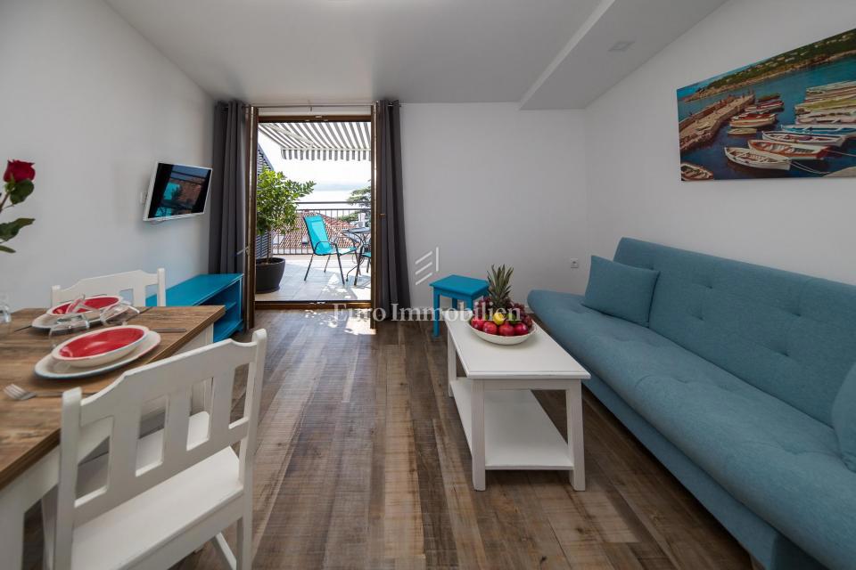 Crni mol apartma 50m od morja