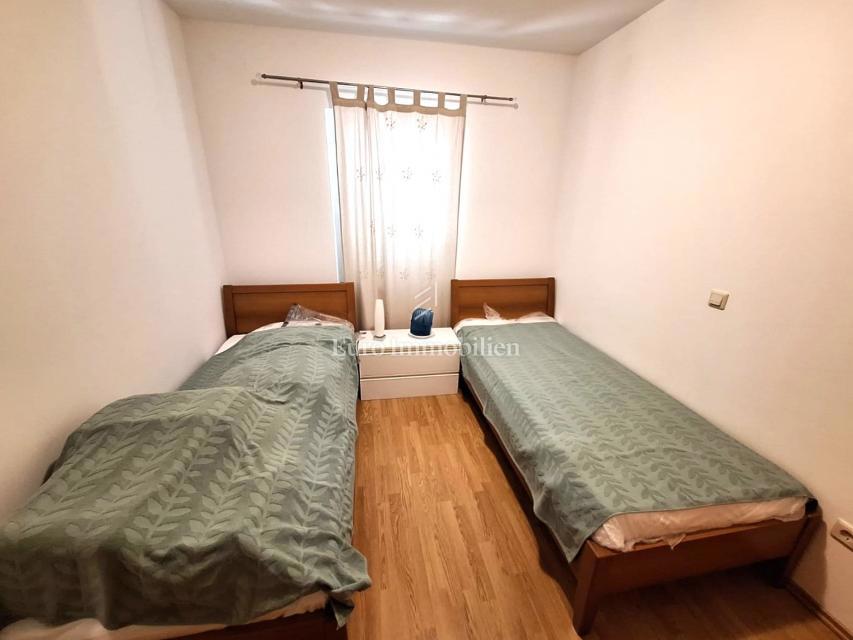 Apartma v pritličju z 200 m2 vrta! Otok Krk