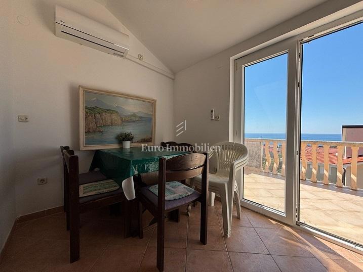Novalja - Apartma s pogledom na morje v bližini plaže