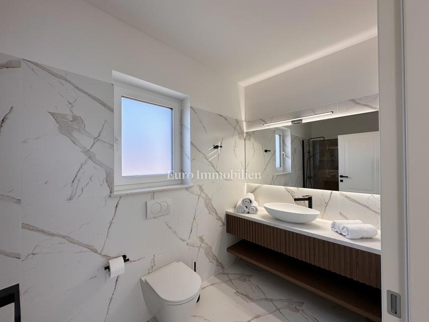 Otok Krk - elegantna luksuzna vila z bazenom