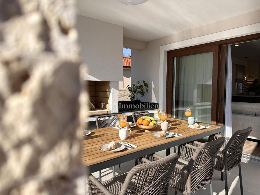 Otok Krk - elegantna luksuzna vila z bazenom