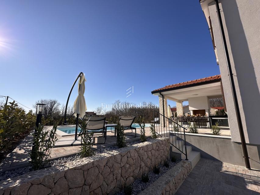 Otok Krk - elegantna luksuzna vila z bazenom