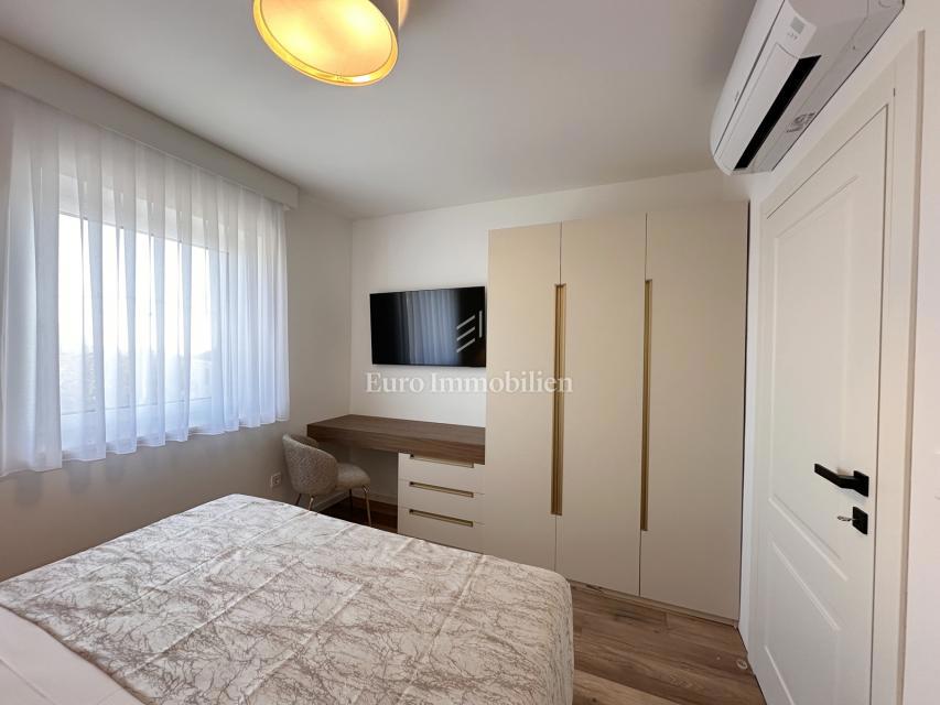 Otok Krk - elegantna luksuzna vila z bazenom