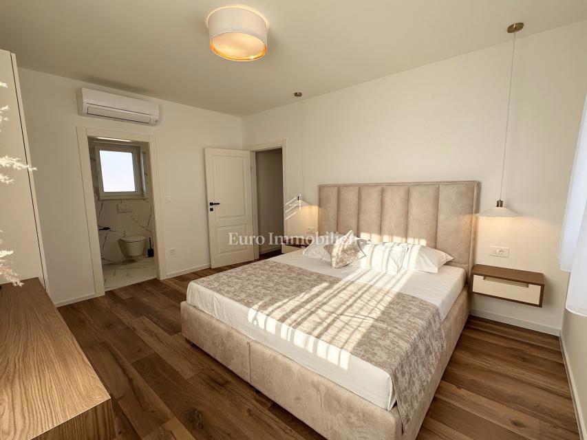 Otok Krk - elegantna luksuzna vila z bazenom