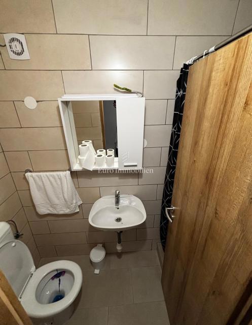 Vrsi, Zadar - prenovljena enonadstropna hiša