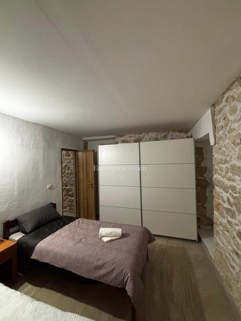 Vrsi, Zadar - prenovljena enonadstropna hiša